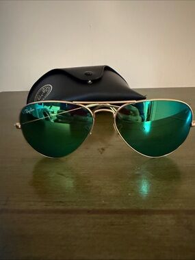Ray-Ban Aviator Sunglasses - Green Lenses with Gold Frame Authentic